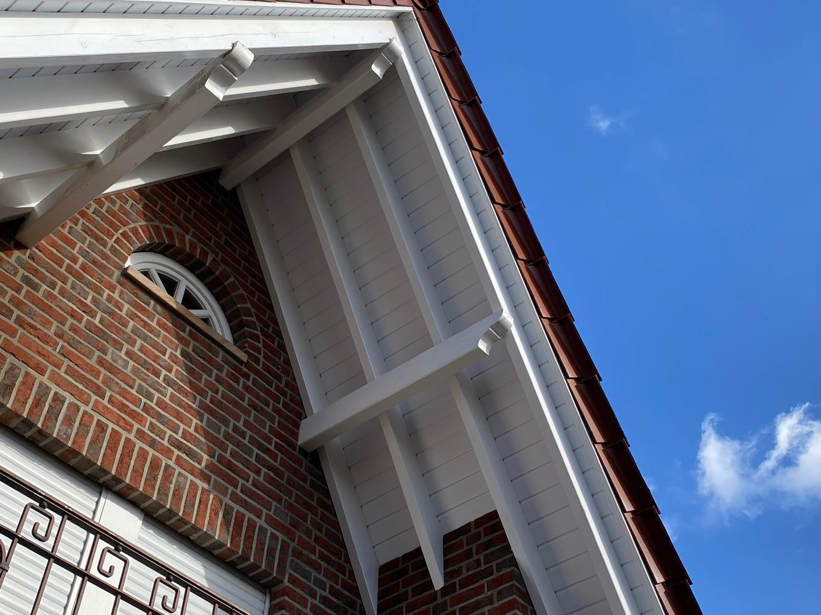 Reinigung von Dach&uuml;berst&auml;nden in Gronau: Sauberkeit bis zum Rand.